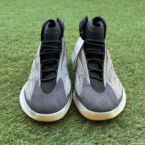 Adidas Yeezy Quantum - Picture 2 of 5